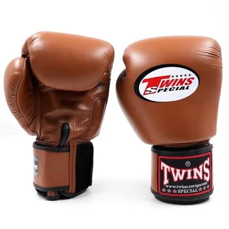 Premium Leather Boxing Gloves (16oz)